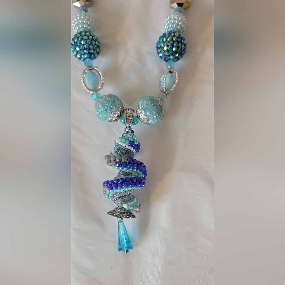 Handmade Beaded Spiral Pendant beaded crystal Necklace